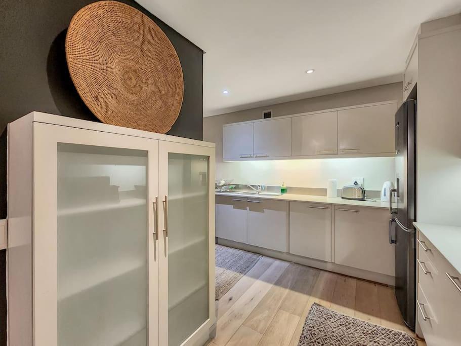 Apartamento Cozy And Stylish With Exceptional Views! Ciudad del Cabo Exterior foto